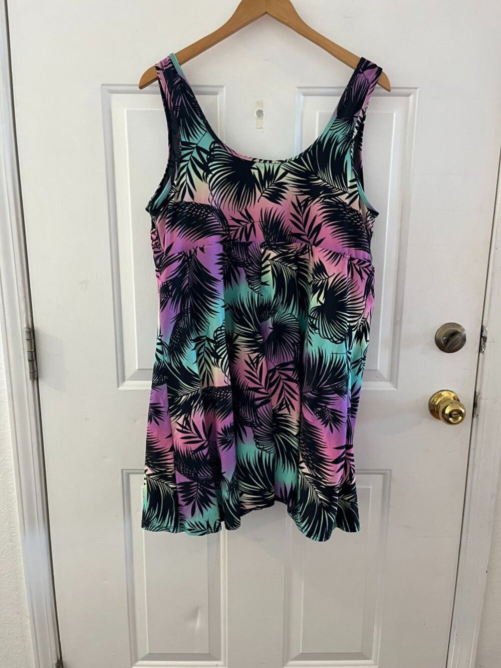 Torrid Woman's Plus-size Wireless Long Zip-Front Hawaiian Swim Dress Sz 22/24 - Picture 6 of 11